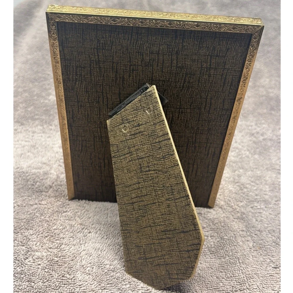 Vintage Gold Tone 5x7 Picture Frame Embossed Edge Tabletop Decor